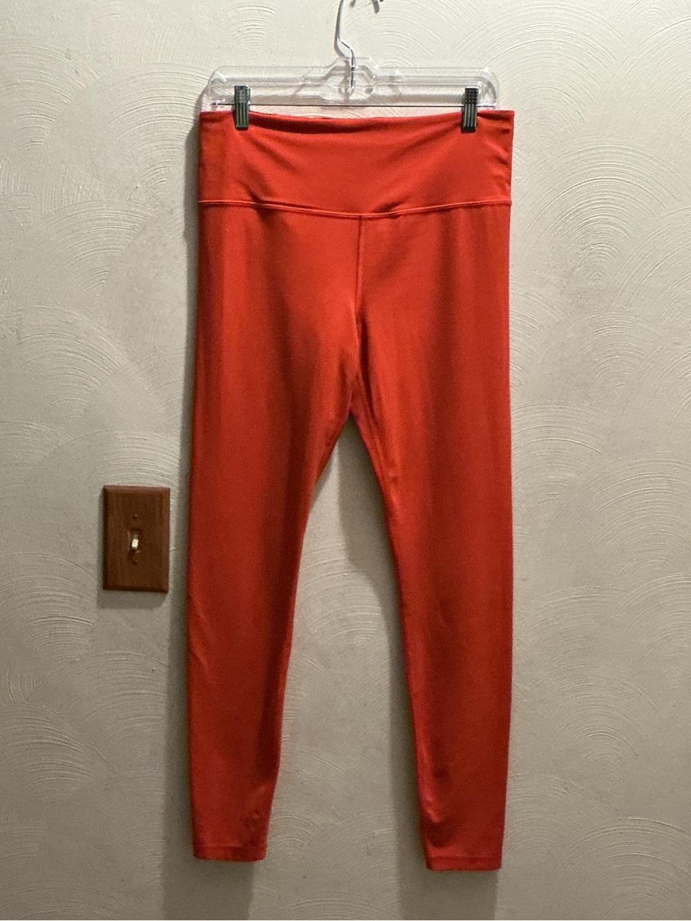 Athleta Women’s Orange Ultra High Rise Elation Tight Leggings. Size Large.